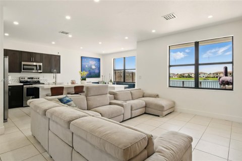 Touwnhouse à louer à Miami, Floride: 3 chambres, 143.44 m2 № 2282936 - photo 4