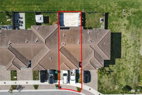 Touwnhouse à louer à Miami, Floride: 3 chambres, 143.44 m2 № 2282936 - photo 17