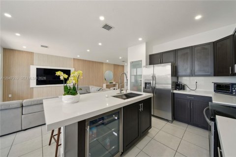 Touwnhouse à louer à Miami, Floride: 3 chambres, 143.44 m2 № 2282936 - photo 6
