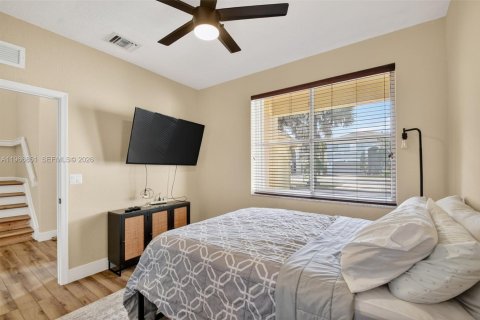 Снять в аренду виллу или дом в Лейк-Уорт, Флорида 5 спален, 250.46м2, № 2028381 - фото 23