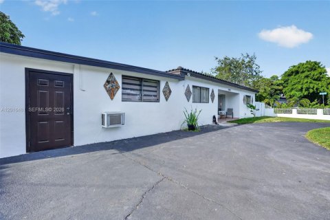 Купить виллу или дом в Майами, Флорида 3 спальни, 183.39м2, № 2085404 - фото 20