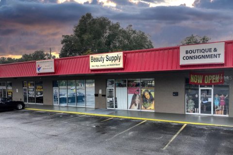 Commercial property in Ocala, Florida № 923560 - photo 1