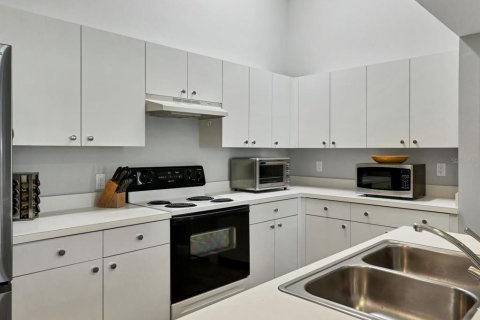 Condominio en alquiler en Sarasota, Florida, 2 dormitorios, 98.85 m2 № 2103362 - foto 12