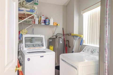 Condominio en alquiler en Sarasota, Florida, 2 dormitorios, 98.85 m2 № 2103362 - foto 23