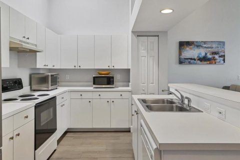 Condominio en alquiler en Sarasota, Florida, 2 dormitorios, 98.85 m2 № 2103362 - foto 13