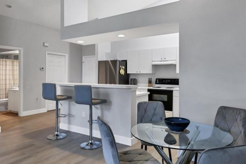 Condominio en alquiler en Sarasota, Florida, 2 dormitorios, 98.85 m2 № 2103362 - foto 9