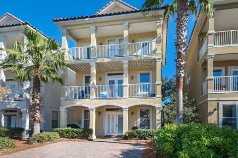 House in Destin, Florida 6 bedrooms, 241.55 sq.m. № 558361 - photo 1