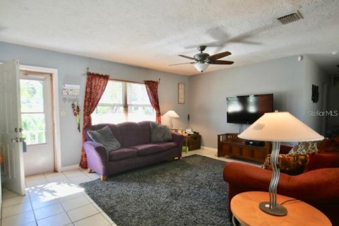 House in Bradenton, Florida 4 bedrooms, 150.13 sq.m. № 2410117 - photo 14