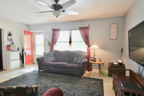 House in Bradenton, Florida 4 bedrooms, 150.13 sq.m. № 2410117 - photo 12