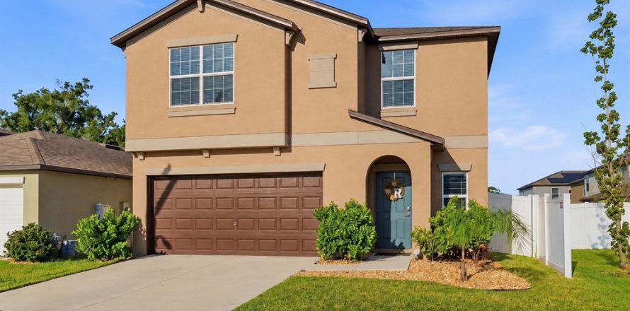 Villa ou maison à Riverview, Floride 5 chambres, 210.33 m2 № 2418381