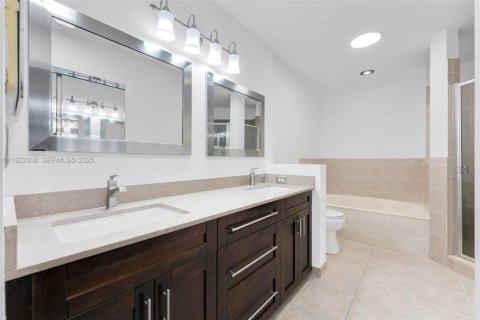 Touwnhouse à louer à Homestead, Floride: 4 chambres, 171.5 m2 № 1976939 - photo 11