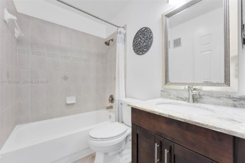 Touwnhouse à louer à Homestead, Floride: 4 chambres, 171.5 m2 № 1976939 - photo 16