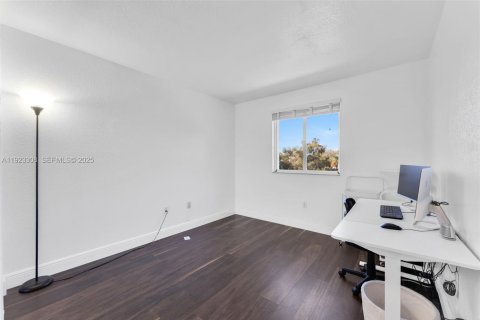 Touwnhouse à louer à Homestead, Floride: 4 chambres, 171.5 m2 № 1976939 - photo 13