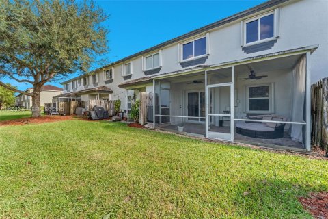 Touwnhouse à louer à Homestead, Floride: 4 chambres, 171.5 m2 № 1976939 - photo 21