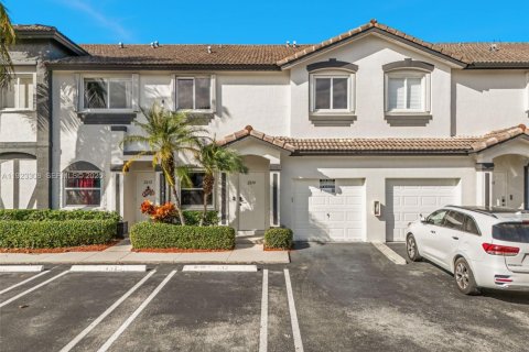 Touwnhouse à louer à Homestead, Floride: 4 chambres, 171.5 m2 № 1976939 - photo 2