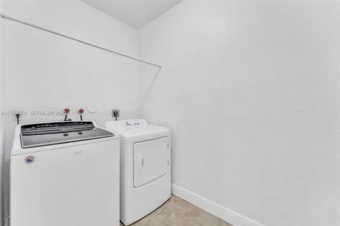 Touwnhouse à louer à Homestead, Floride: 4 chambres, 171.5 m2 № 1976939 - photo 19