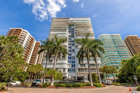 Condominio en venta en Bal Harbour, Florida, 4 dormitorios, 306.58 m2 № 2034760 - foto 2