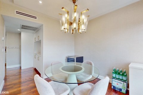 Condominio en venta en Bal Harbour, Florida, 4 dormitorios, 306.58 m2 № 2034760 - foto 16