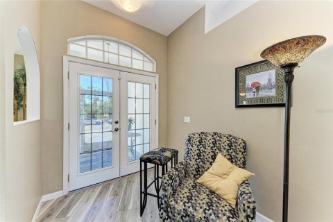 House in Port Charlotte, Florida 3 bedrooms, 154.68 sq.m. № 2157763 - photo 10