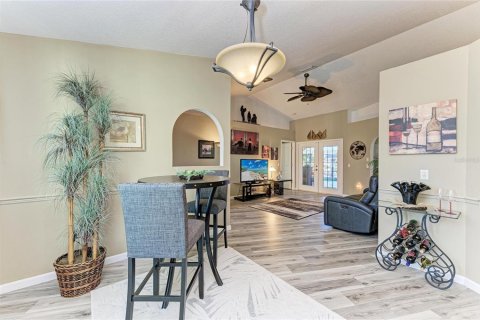 House in Port Charlotte, Florida 3 bedrooms, 154.68 sq.m. № 2157763 - photo 15