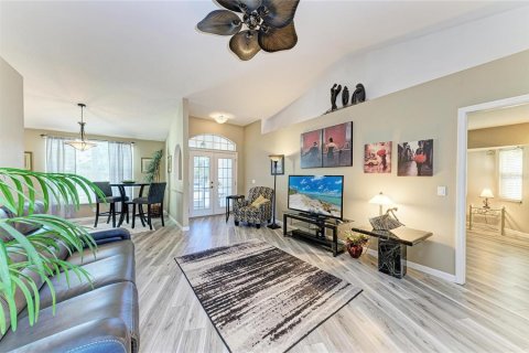 House in Port Charlotte, Florida 3 bedrooms, 154.68 sq.m. № 2157763 - photo 12