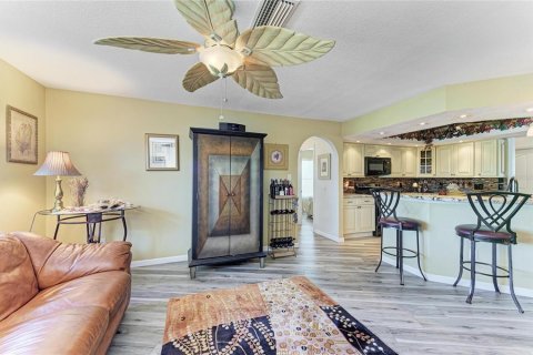 House in Port Charlotte, Florida 3 bedrooms, 154.68 sq.m. № 2157763 - photo 29