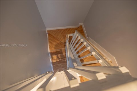 Townhouse in Miami, Florida 3 bedrooms, 126.72 sq.m. № 2003229 - photo 8