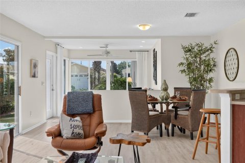 House in The Villages, Florida 2 bedrooms, 120.59 sq.m. № 2150281 - photo 12