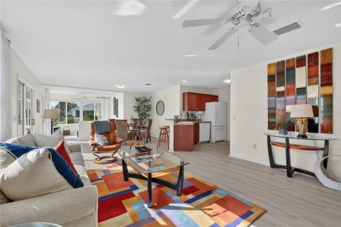House in The Villages, Florida 2 bedrooms, 120.59 sq.m. № 2150281 - photo 20