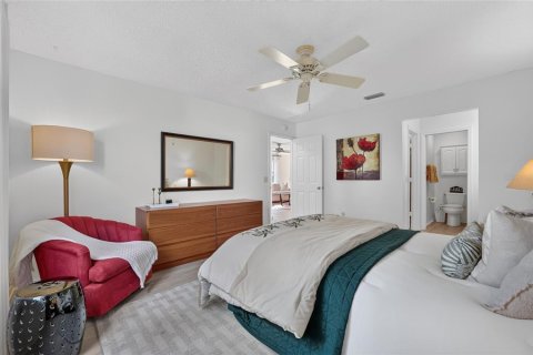 House in The Villages, Florida 2 bedrooms, 120.59 sq.m. № 2150281 - photo 30