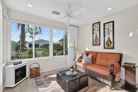 House in The Villages, Florida 2 bedrooms, 120.59 sq.m. № 2150281 - photo 6