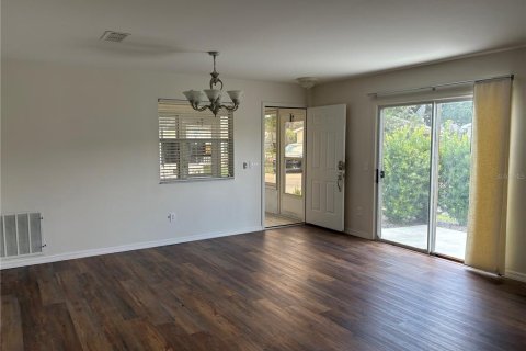 Villa ou maison à vendre à The Villages, Floride: 2 chambres, 104.14 m2 № 2207785 - photo 6