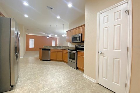 Villa ou maison à louer à Winter Haven, Floride: 4 chambres, 221.66 m2 № 2294615 - photo 9