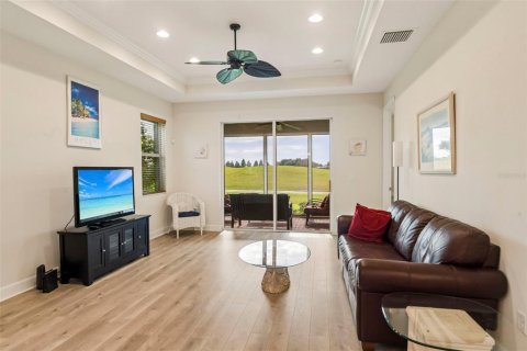 House in Sun City Center, Florida 2 bedrooms, 138.7 sq.m. № 2396340 - photo 5