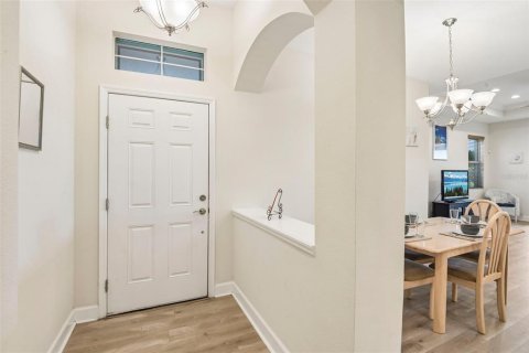 House in Sun City Center, Florida 2 bedrooms, 138.7 sq.m. № 2396340 - photo 4