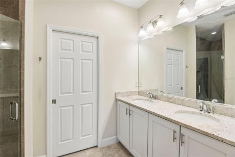 House in Sun City Center, Florida 2 bedrooms, 138.7 sq.m. № 2396340 - photo 18