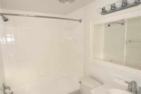 Copropriété à louer à Sarasota, Floride: 1 chambre, 67.91 m2 № 950471 - photo 10