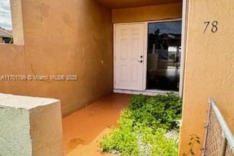 House in Miami, Florida 3 bedrooms, 117.06 sq.m. № 1763453 - photo 13