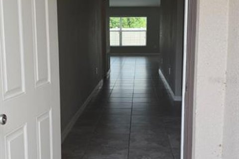 House in Ruskin, Florida 4 bedrooms, 180.14 sq.m. № 1687572 - photo 3
