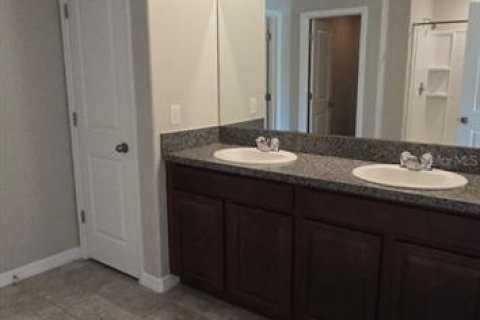 House in Ruskin, Florida 4 bedrooms, 180.14 sq.m. № 1687572 - photo 25