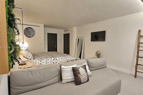 Снять в аренду кондоминиум в Майами-Бич, Флорида 2 спальни, 141.21м2, № 2079402 - фото 22