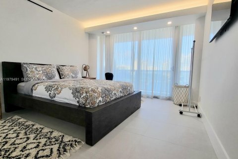 Снять в аренду кондоминиум в Майами-Бич, Флорида 2 спальни, 141.21м2, № 2079402 - фото 14