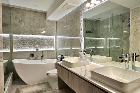 Снять в аренду кондоминиум в Майами-Бич, Флорида 2 спальни, 141.21м2, № 2079402 - фото 16
