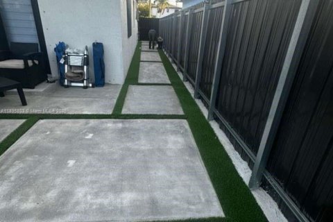 Casa en venta en Miami, Florida, 3 dormitorios, 115.2 m2 № 1954061 - foto 6