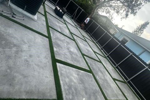 Casa en venta en Miami, Florida, 3 dormitorios, 115.2 m2 № 1954061 - foto 7