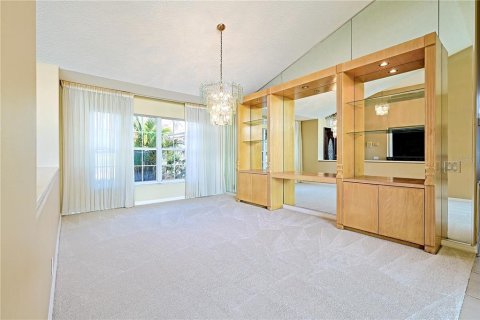 Villa ou maison à vendre à Lady Lake, Floride: 4 chambres, 377 m2 № 1543598 - photo 16