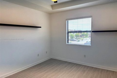 Townhouse in Homestead, Florida 3 bedrooms, 130.81 sq.m. № 1967743 - photo 16