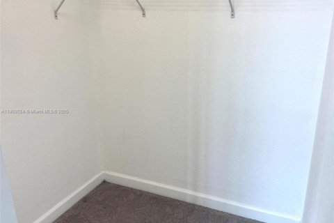 Townhouse in Homestead, Florida 3 bedrooms, 130.81 sq.m. № 1967743 - photo 19