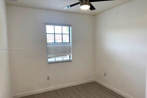 Townhouse in Homestead, Florida 3 bedrooms, 130.81 sq.m. № 1967743 - photo 15