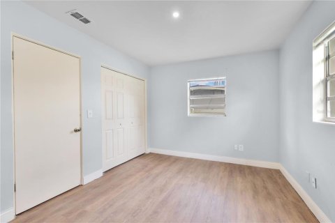 House in Orlando, Florida 3 bedrooms, 88.63 sq.m. № 2218203 - photo 7